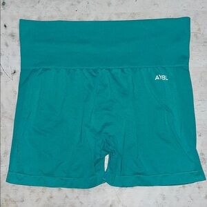 AYBL EMPOWER SEAMLESS SHORTS
Jade Green | size XL